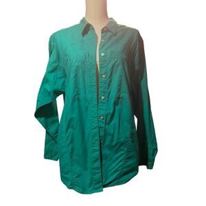 Vintage Ranch and Town Women’s Turquoise Rodeo shirt with silver buttons